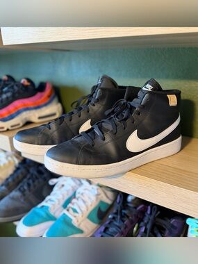 Nike Men’s Court Royale Size 12